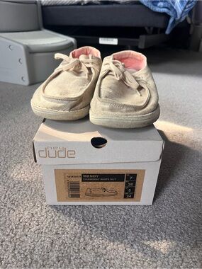 Hey Dude women’s Wendy Canvas Shoes in White Nut with Pink Lining